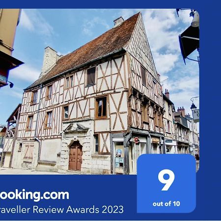 Ferienwohnung 2 Pieces Totalement Renove Au Coeur De Bourges Exterior foto